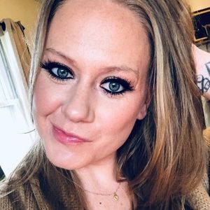 Meet your Posher, Liz